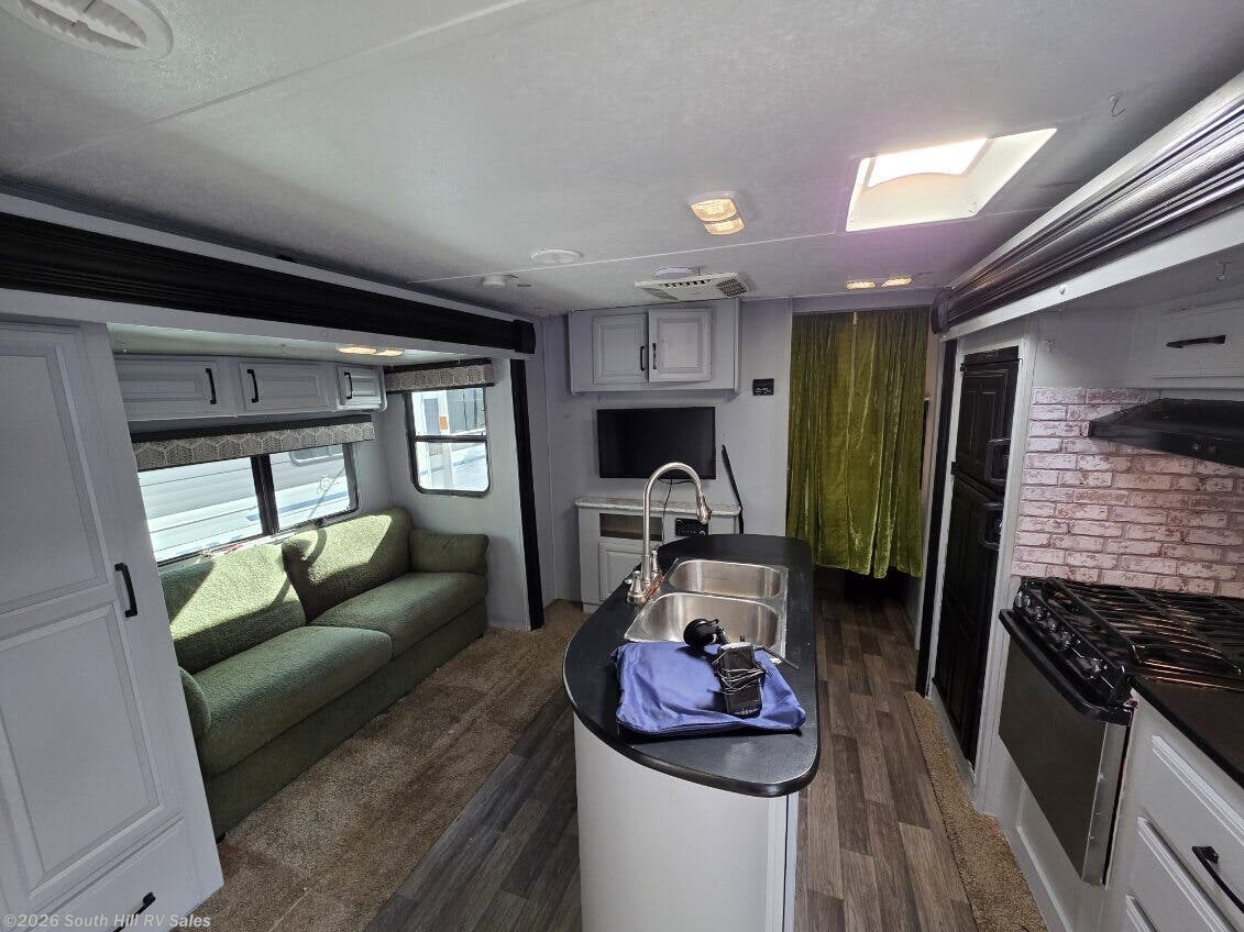 Used 2017 Keystone Cougar Half-Ton 21' w/ two slides available in Yelm, Washington