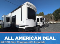 New 2027 CrossRoads Hampton 388FKL available in Avondale, Arizona