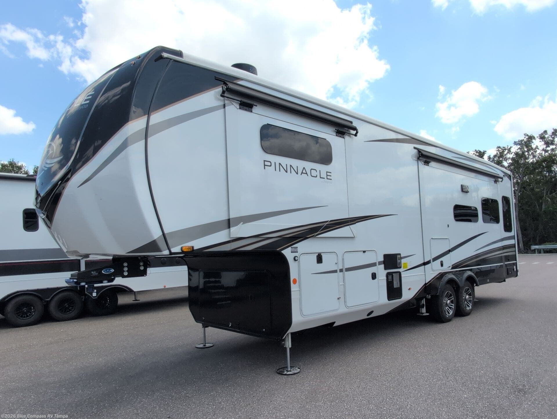 New 2025 Jayco Pinnacle 32RLTS available in Dover, Florida