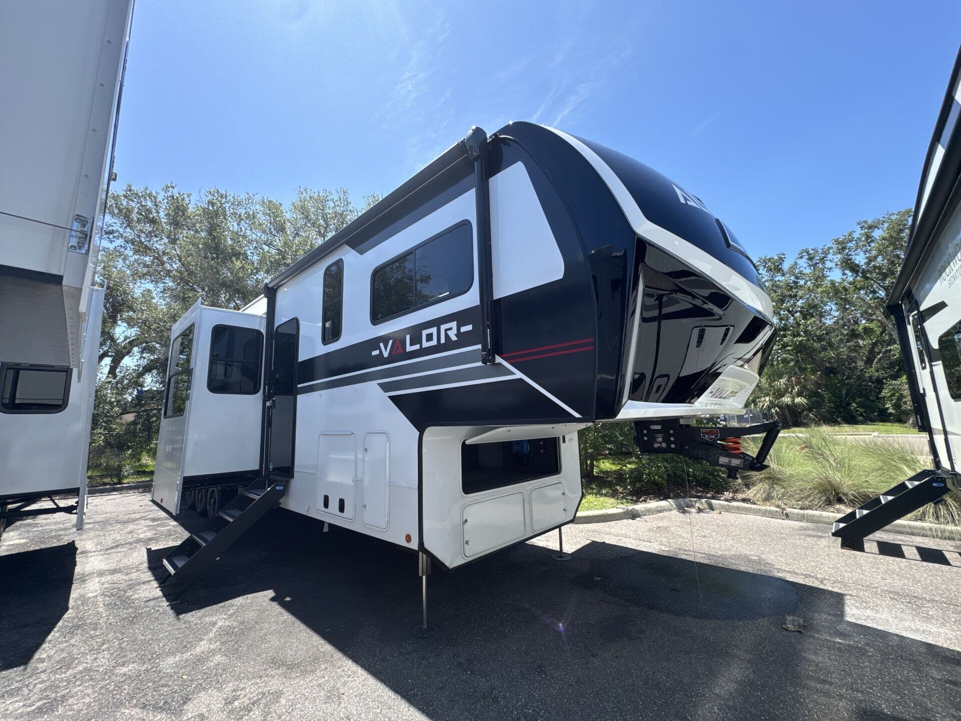 New 2025 Alliance RV Valor 42V14 available in Dover, Florida