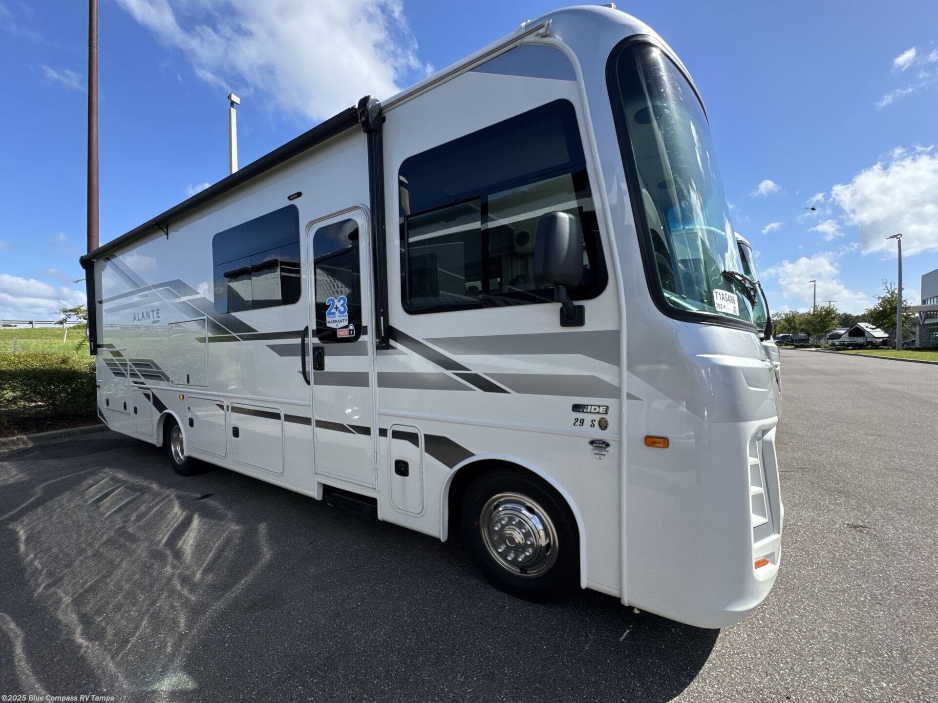 New 2026 Jayco Alante 29S available in Dover, Florida