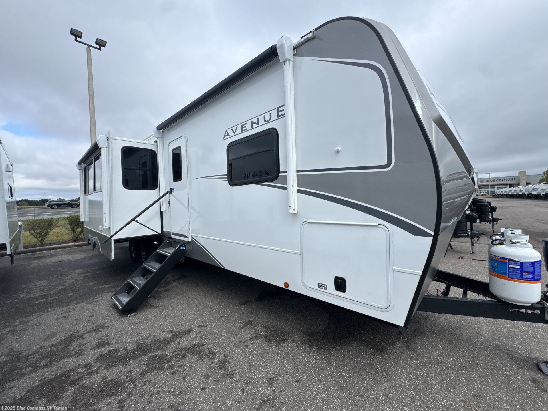 New 2026 Alliance RV Avenue 333BH available in Dover, Florida