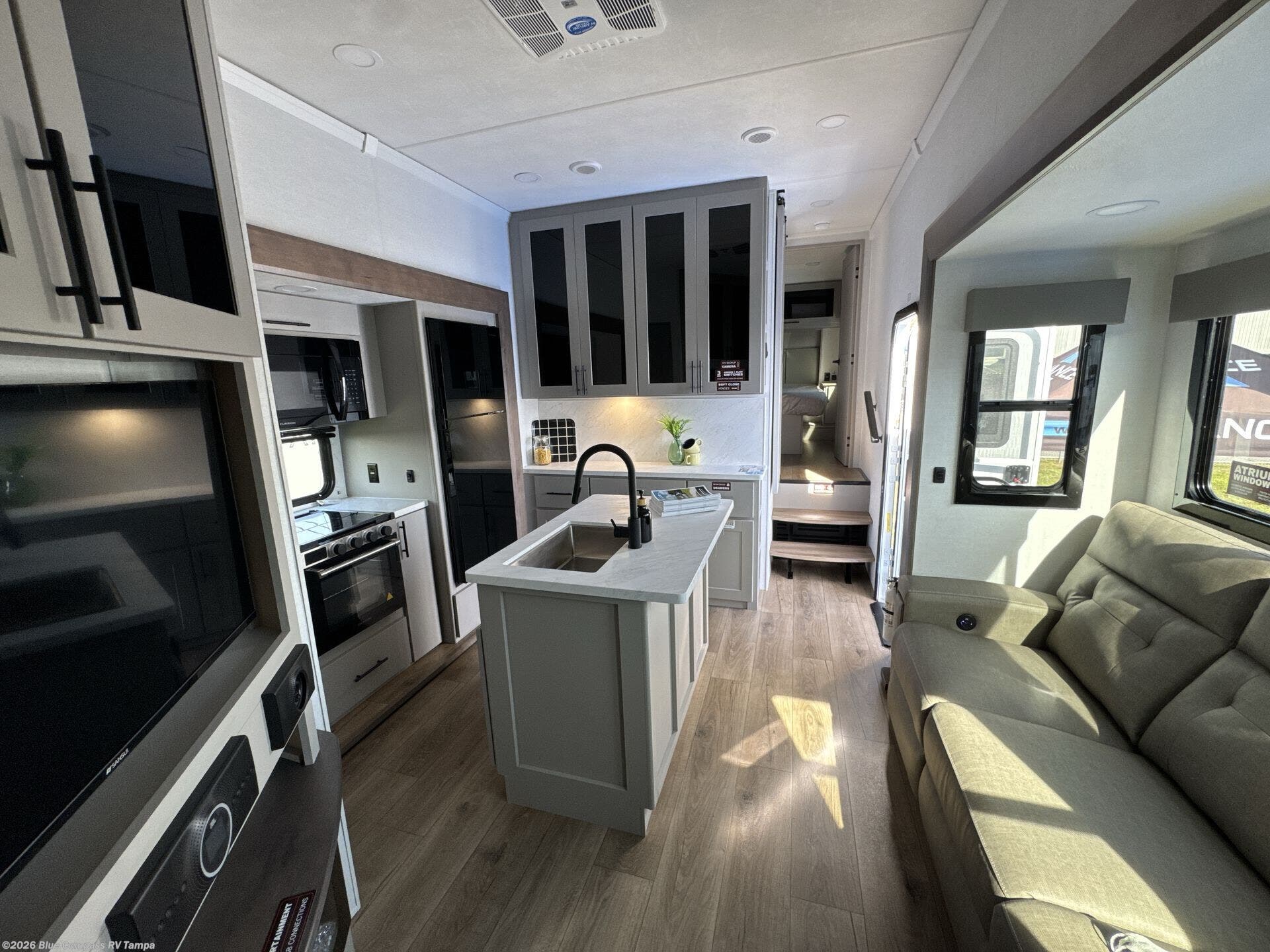 New 2026 Alliance RV Valor All-Access 32A10 available in Dover, Florida