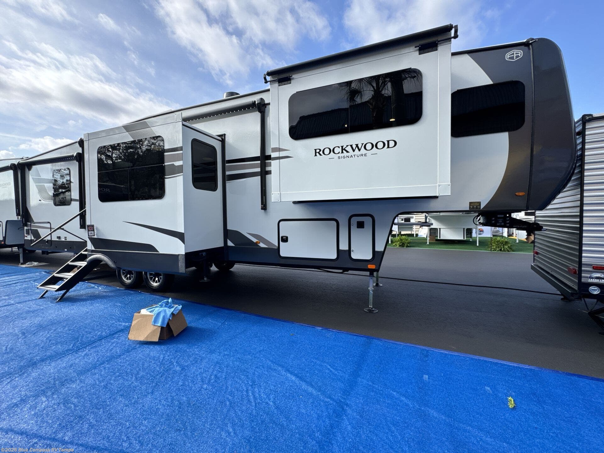 New 2026 Forest River Rockwood Signature 402SFL available in Dover, Florida