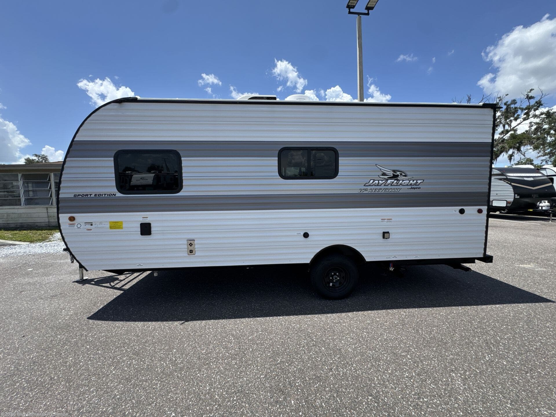 New 2026 Jayco Jay Flight SLX 172DB available in Dover, Florida