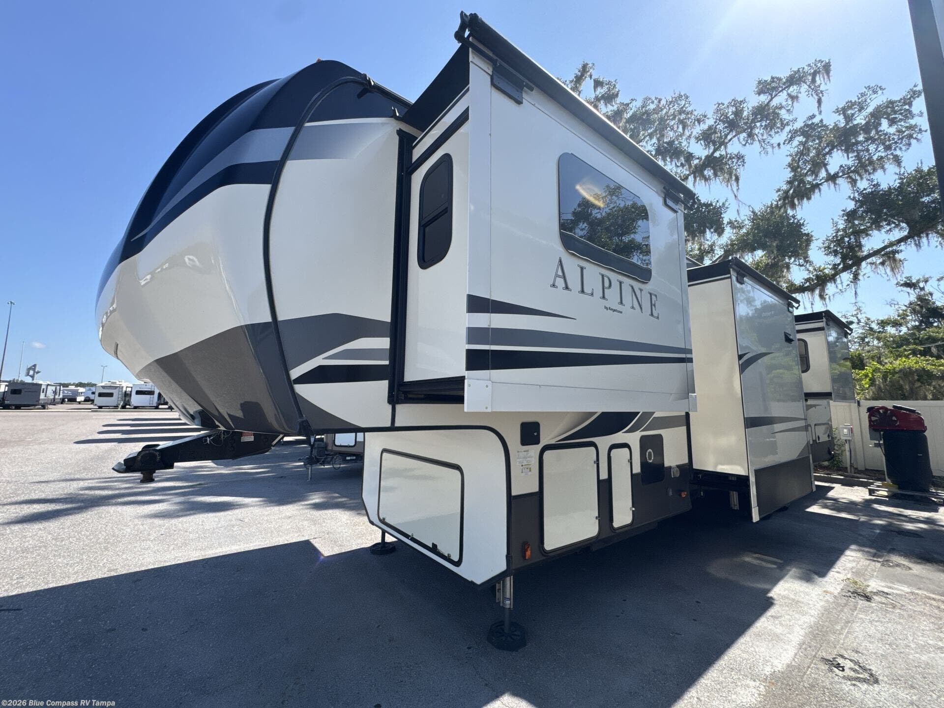 Used 2020  Keystone Alpine 3713KB by Keystone from Blue Compass RV Tampa in Dover, FL