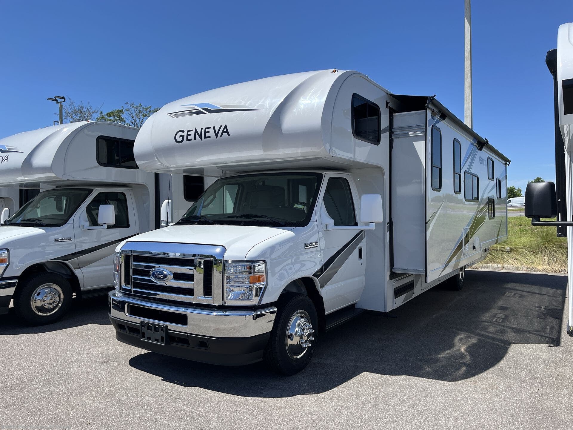 Used 2024 Thor Motor Coach Geneva 31VT available in Dover, Florida