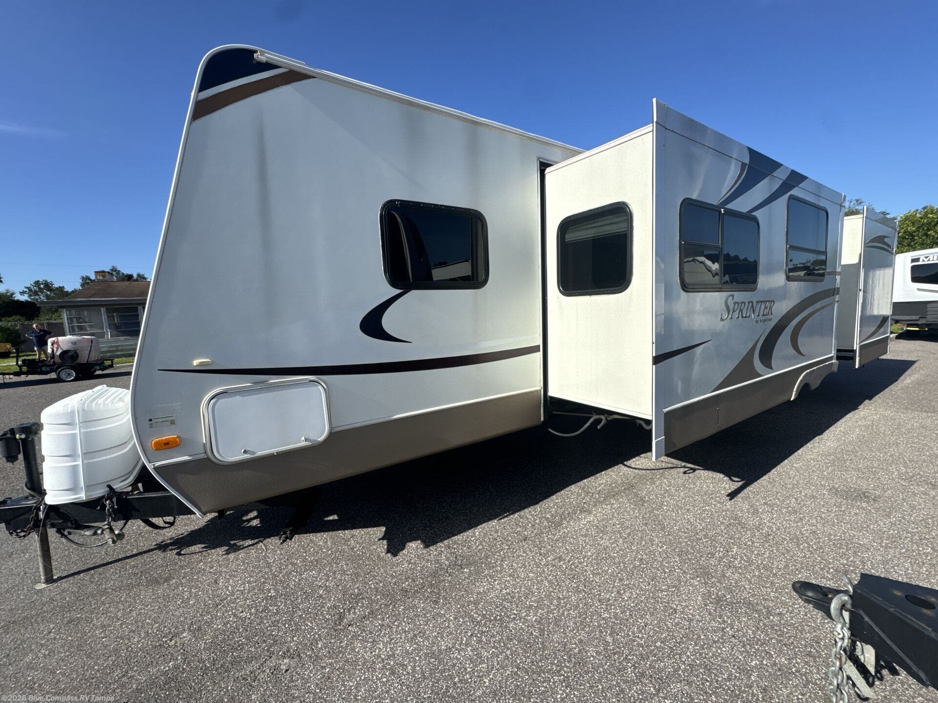 Used 2009 Keystone Sprinter 311BHS available in Dover, Florida
