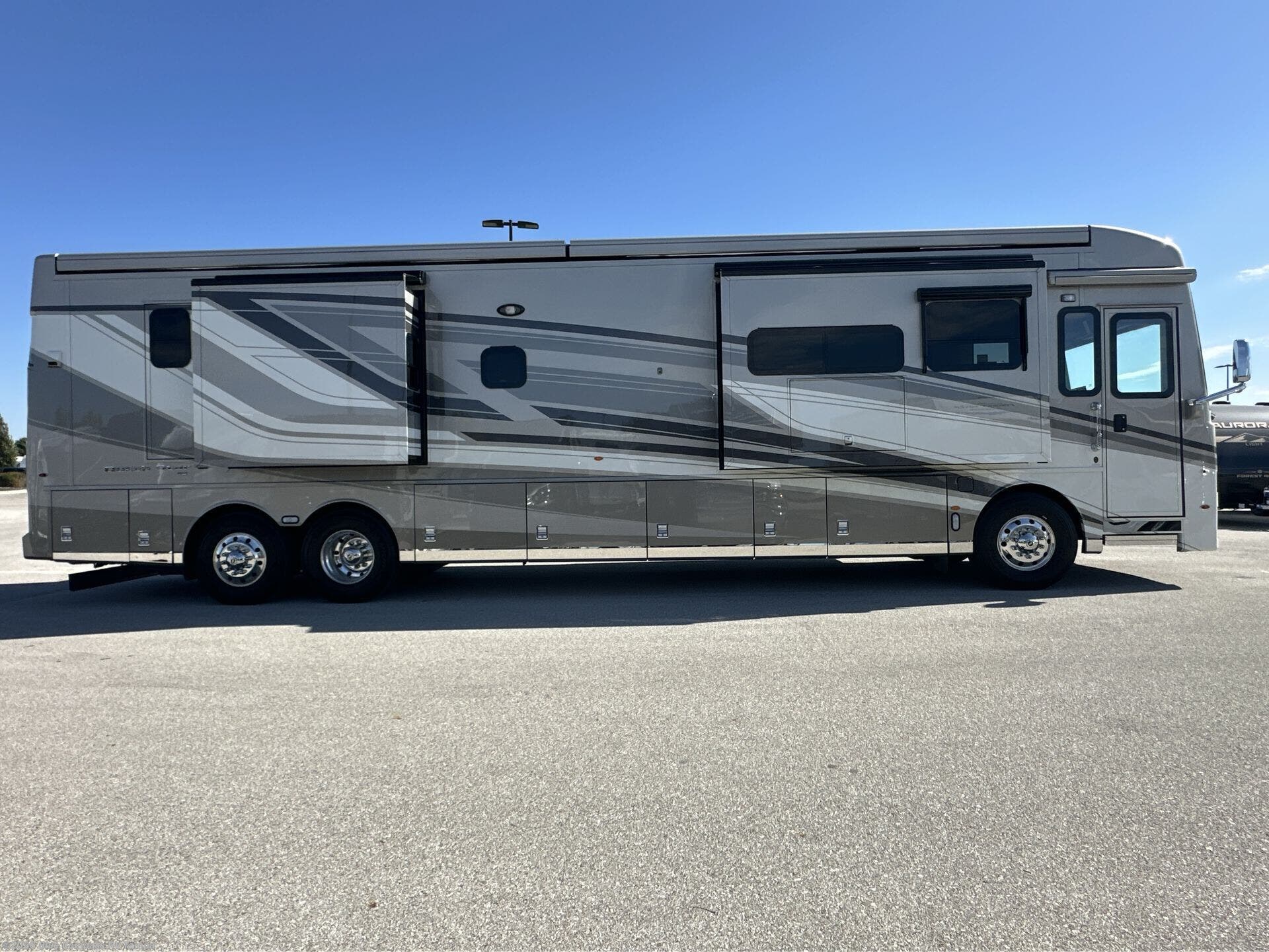 New 2026 Newmar Dutch Star 4340 available in Dover, Florida