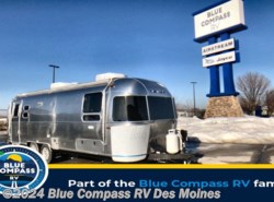 New 2024 Airstream Flying Cloud 27FB Twin available in Altoona, Iowa