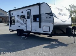 New 2025 Jayco Jay Flight SLX 210QB available in Altoona, Iowa