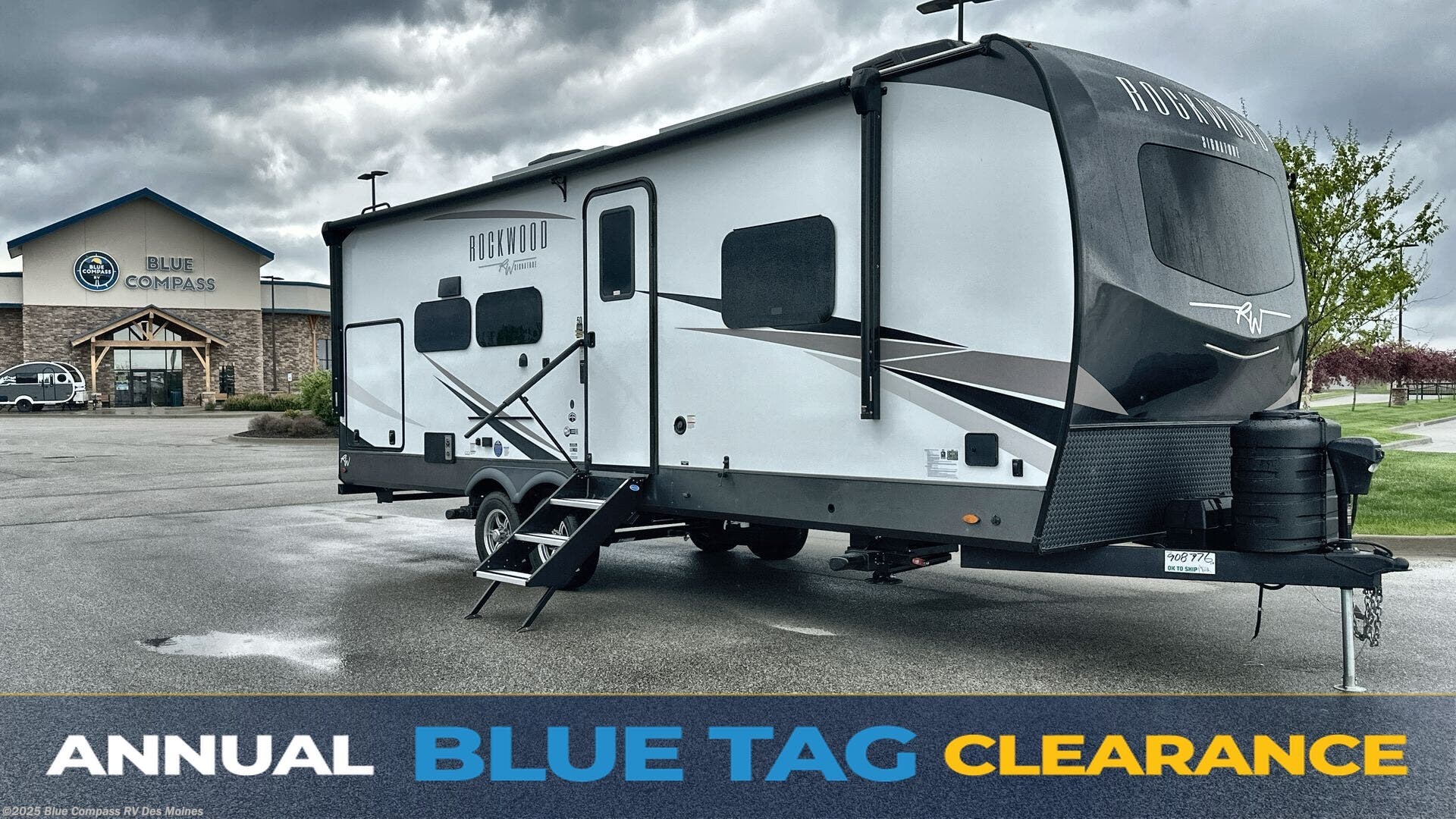 New 2025 Forest River Rockwood Signature 8265KBS available in Altoona, Iowa