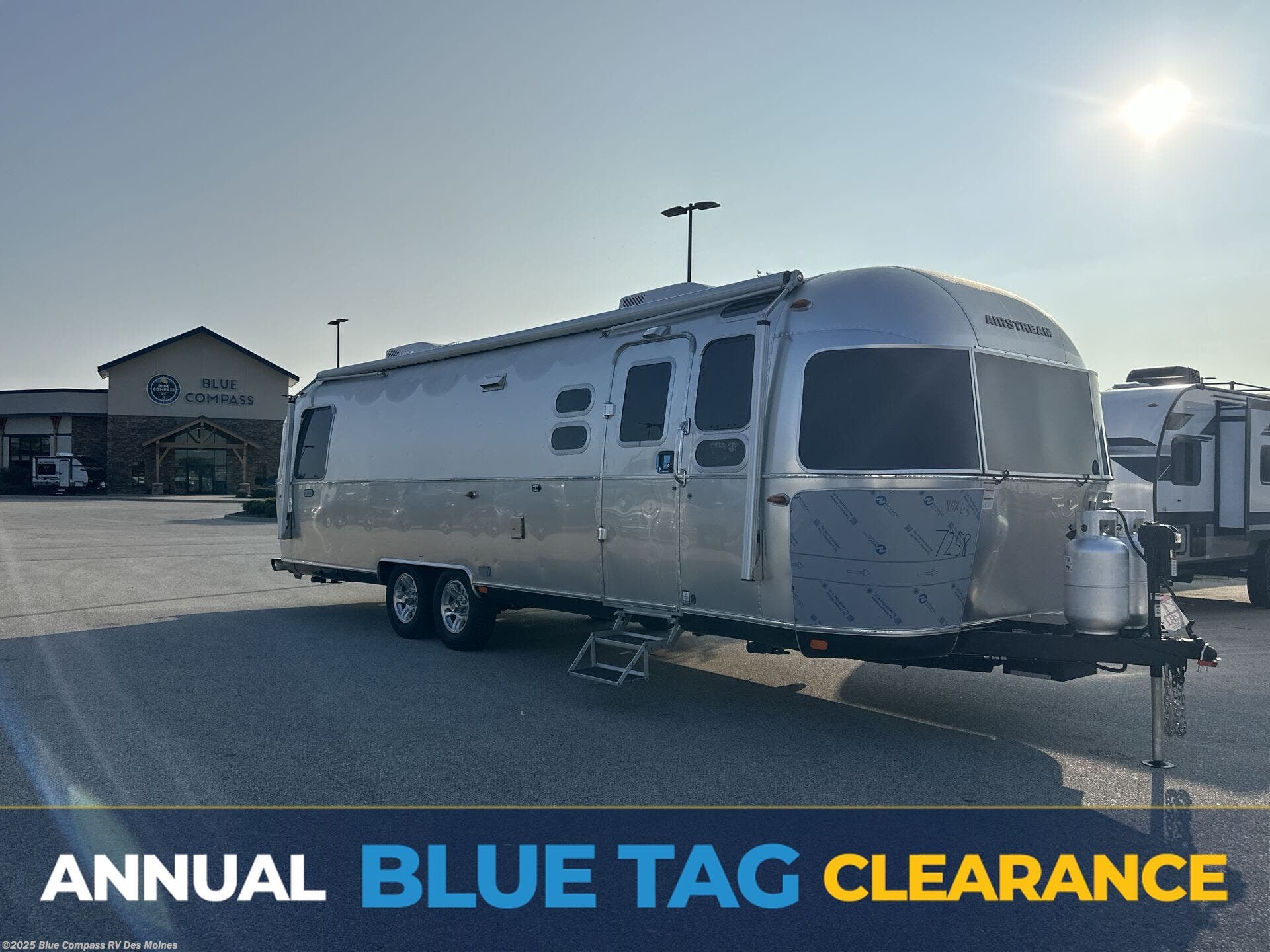 New 2026 Airstream Classic 30RB available in Altoona, Iowa