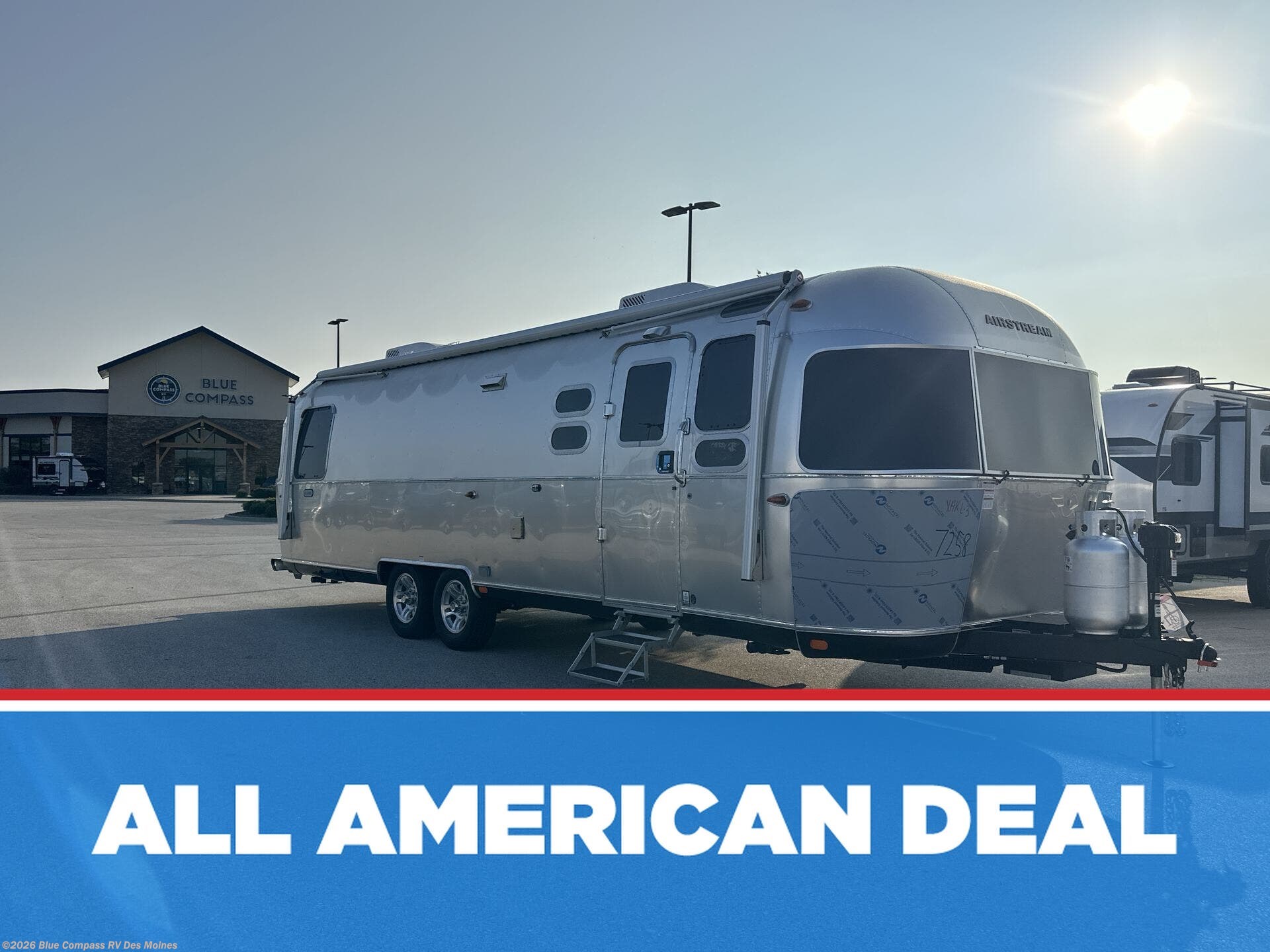 New 2026 Airstream Classic 30RB available in Altoona, Iowa