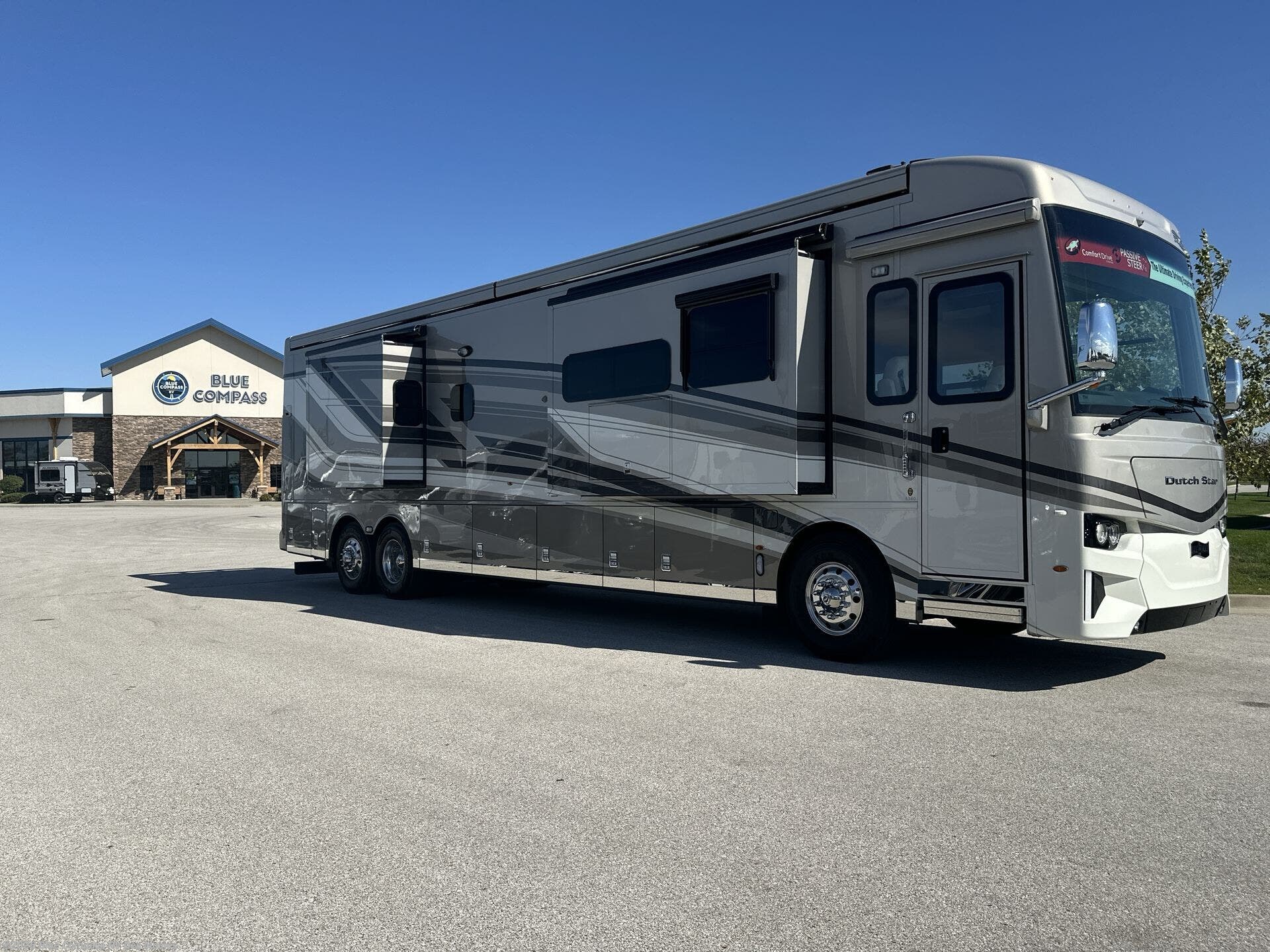 New 2026 Newmar Dutch Star 4340 available in Altoona, Iowa