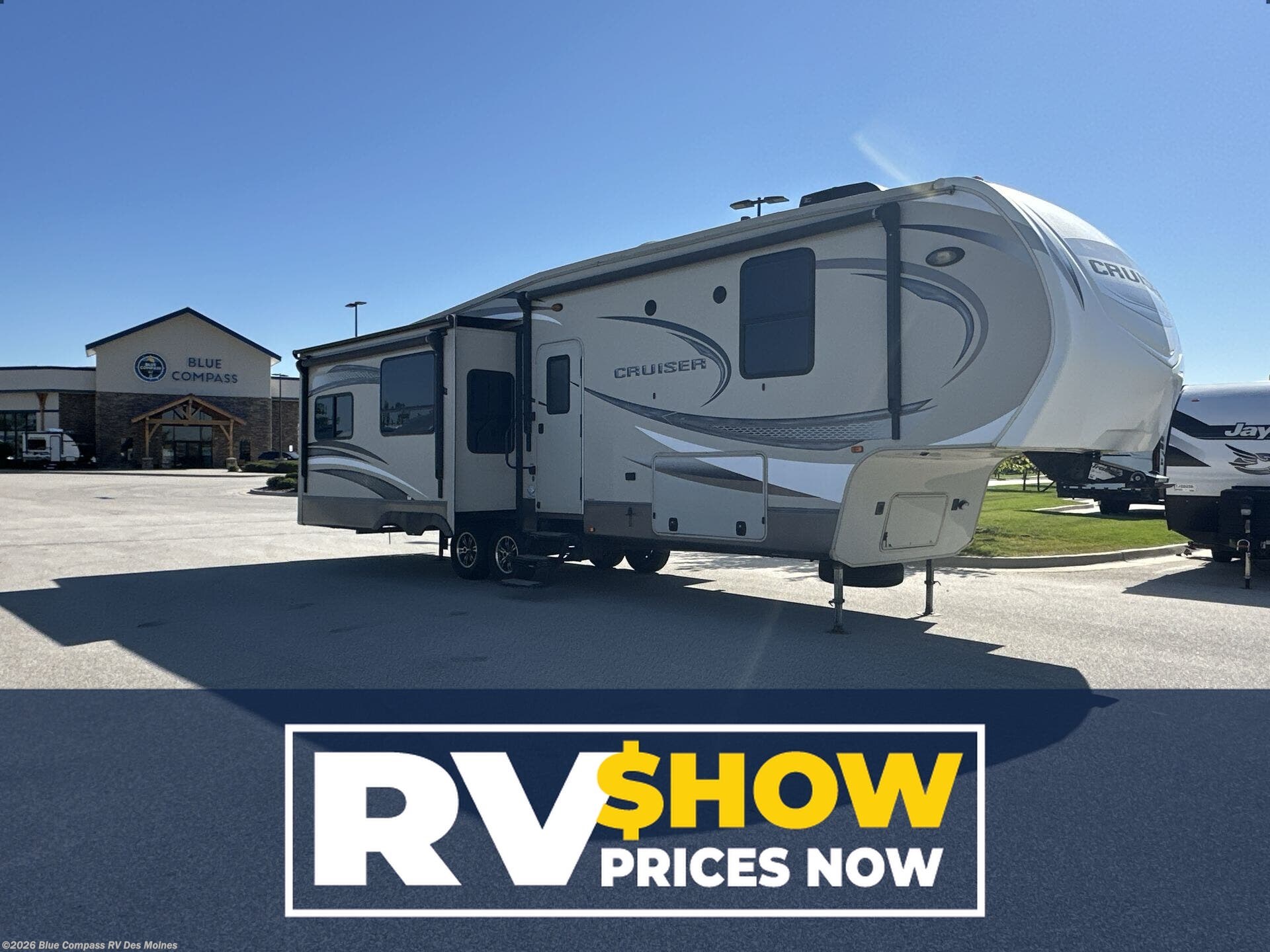 Used 2016 CrossRoads Cruiser CF333RL available in Altoona, Iowa