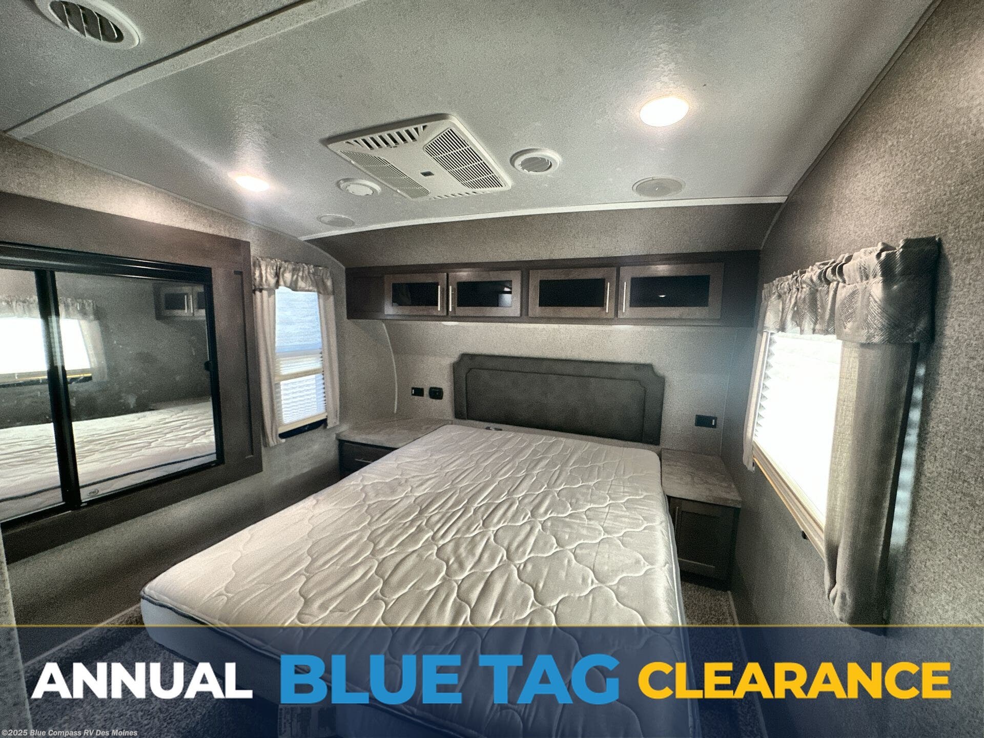 Used 2019 Forest River Flagstaff Classic Super Lite 8528BHOK available in Altoona, Iowa