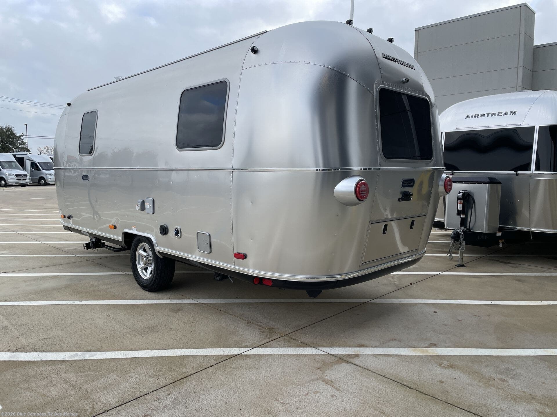 New 2026 Airstream Traveler World  22RB available in Altoona, Iowa