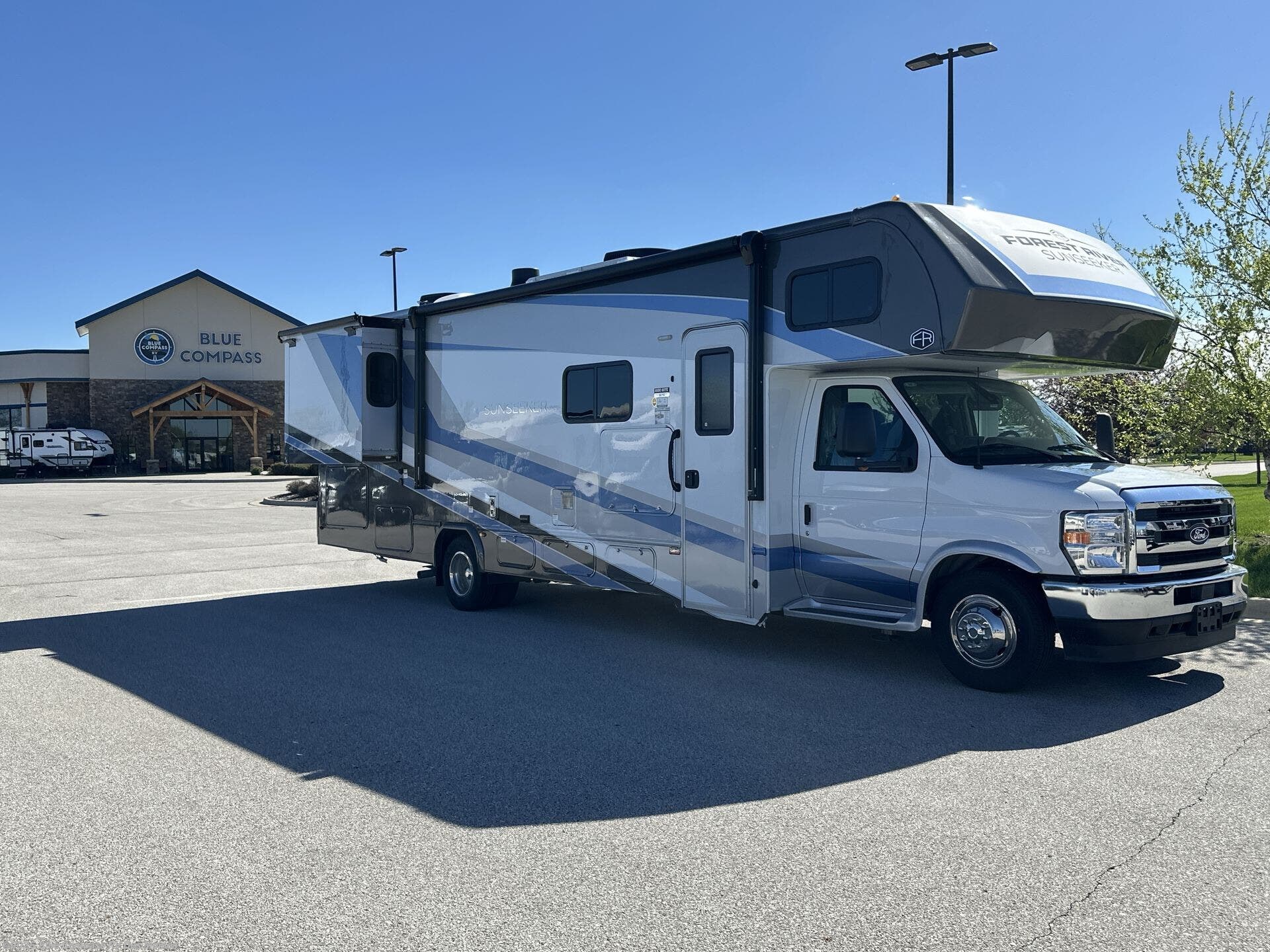 New 2026 Forest River Sunseeker 3010DS available in Altoona, Iowa
