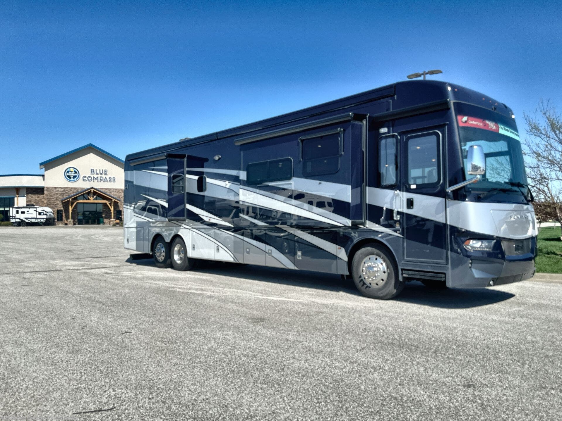 New 2026 Newmar Ventana 4340 available in Altoona, Iowa