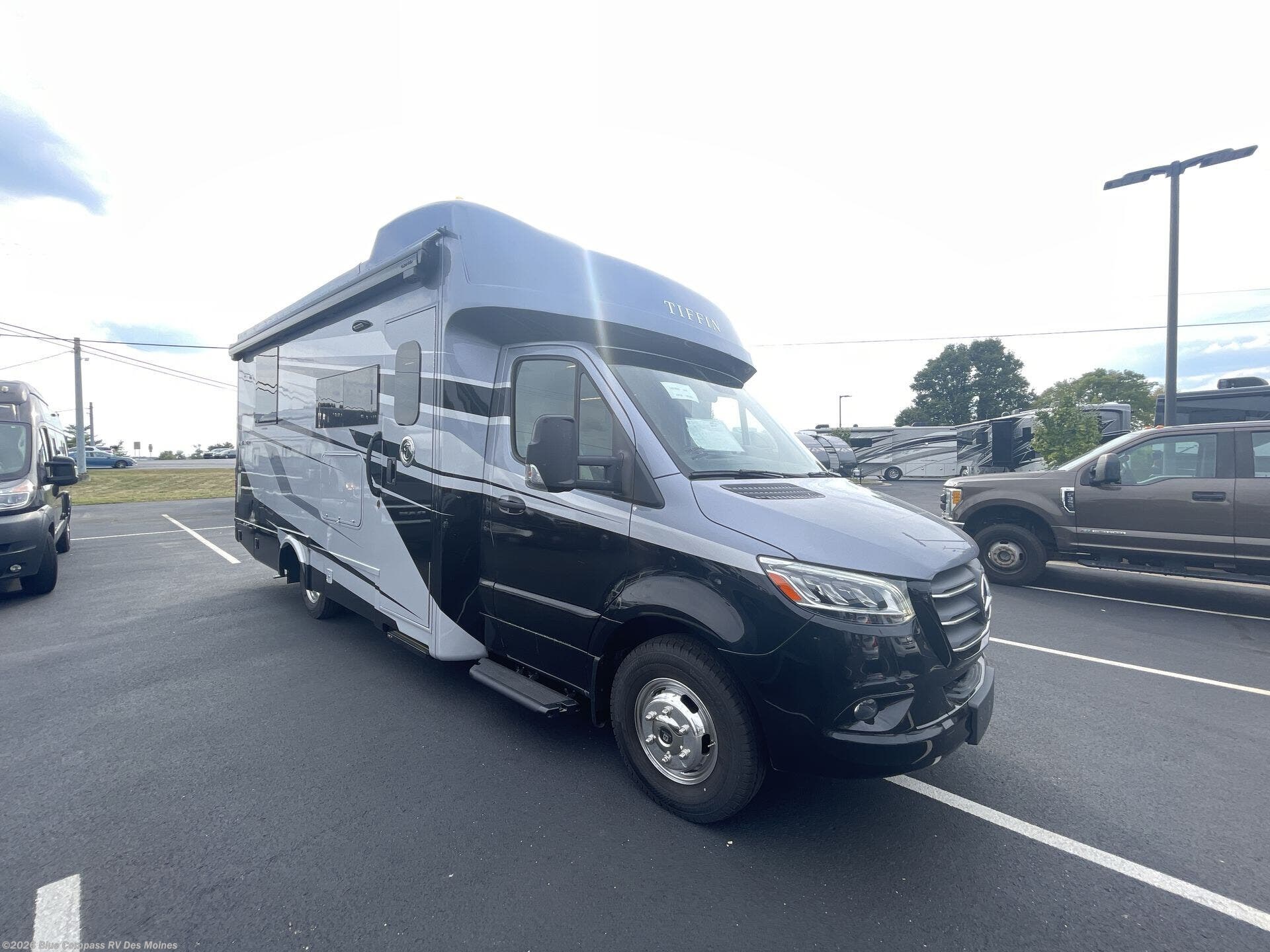 New 2026 Tiffin Wayfarer 25 XPW available in Altoona, Iowa