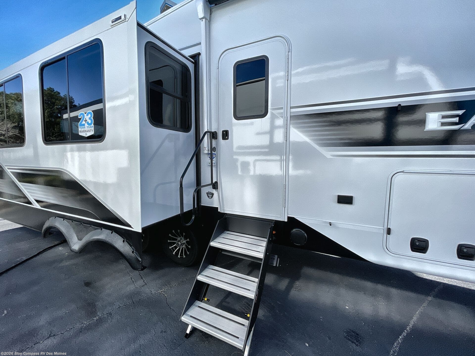 New 2027 Jayco Eagle 29RLC available in Altoona, Iowa