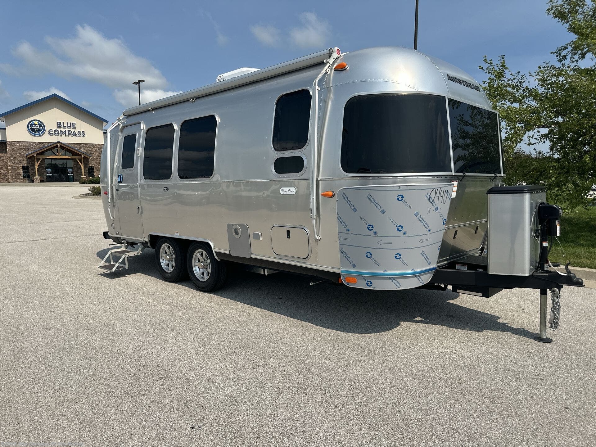 New 2027 Airstream Flying Cloud 23FB Twin available in Altoona, Iowa