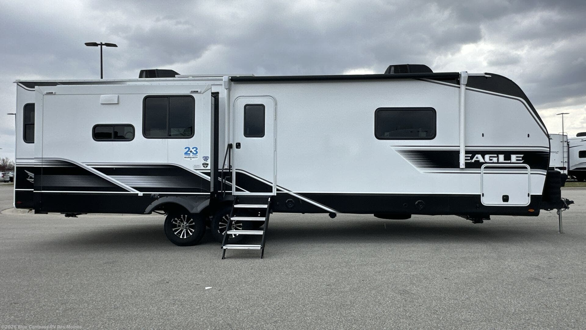 Used 2025 Jayco Eagle 320MKTS available in Altoona, Iowa