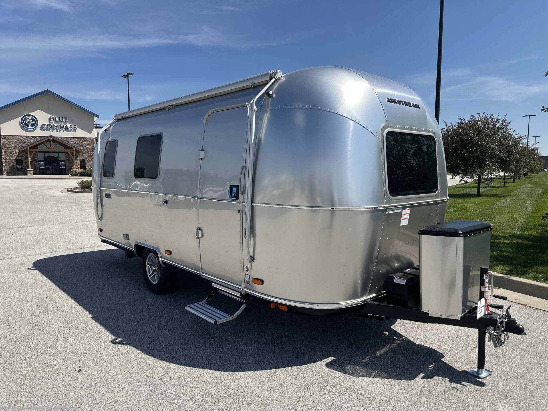 New 2027 Airstream World Traveler 22RB available in Altoona, Iowa