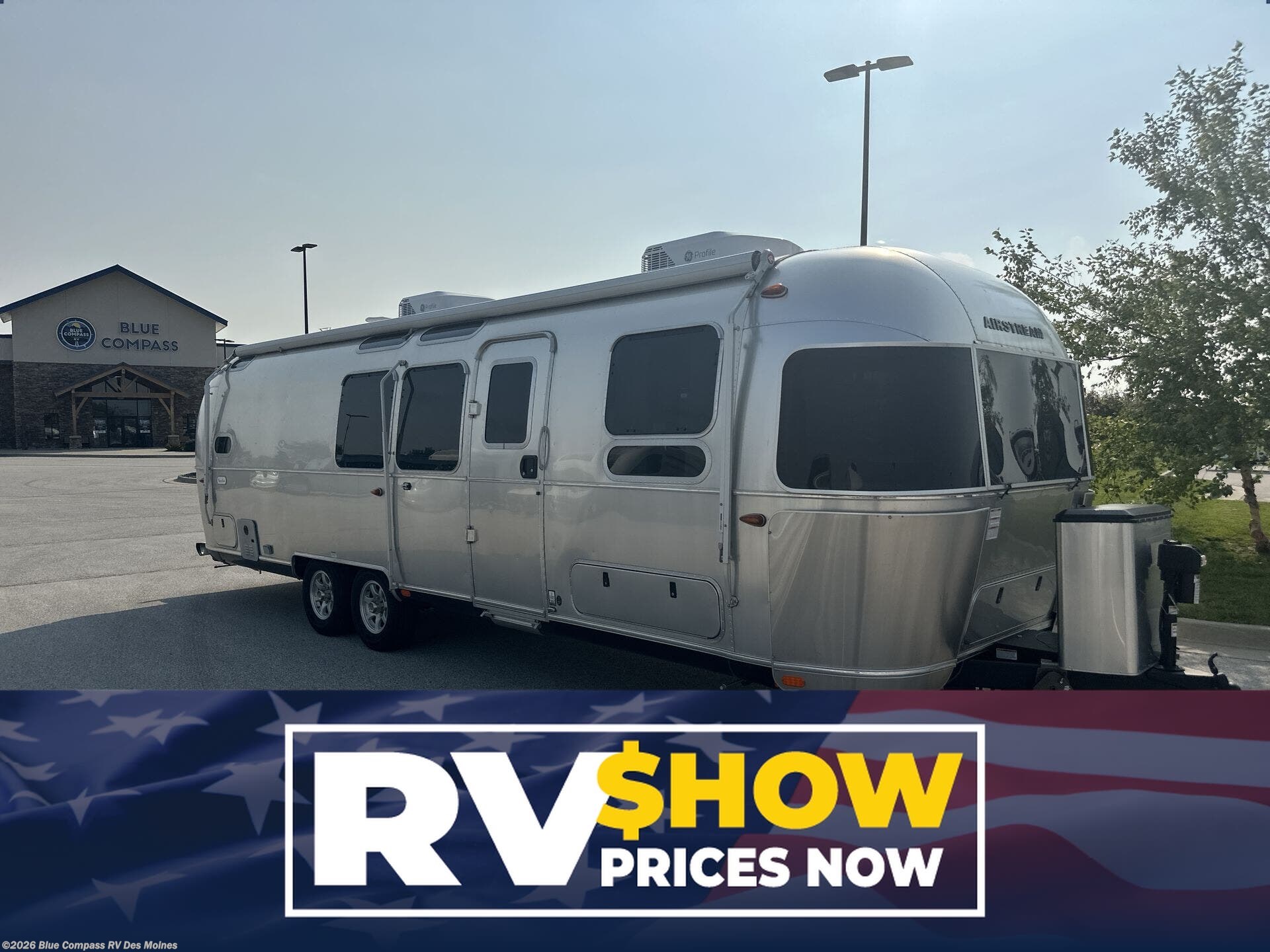 Used 2025 Airstream Flying Cloud 30FB Bunk Twin available in Altoona, Iowa
