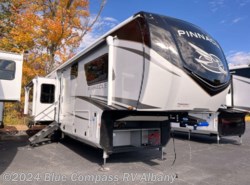 New 2024 Jayco Pinnacle 36KPTS available in Latham, New York