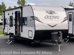 New 2025 Jayco Jay Flight SLX 260BH available in Latham, New York