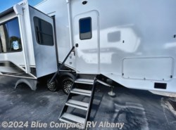 New 2025 Jayco Eagle 335RDOK available in Latham, New York