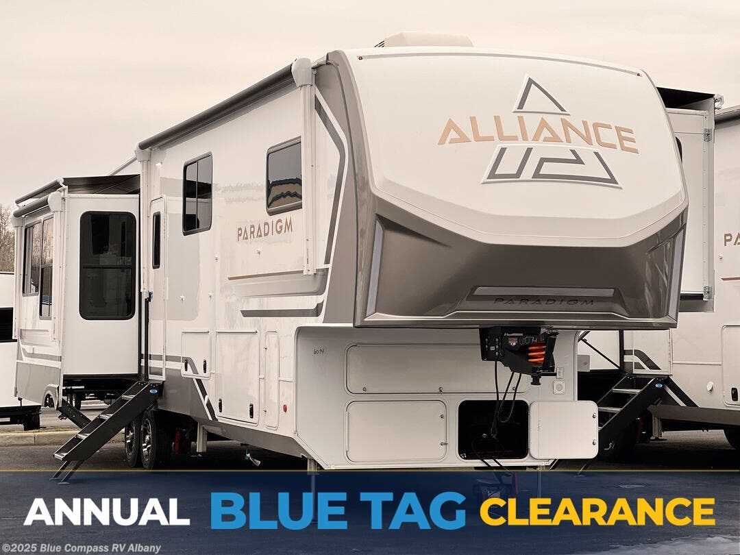 New 2025 Alliance RV Paradigm 380MP available in Latham, New York