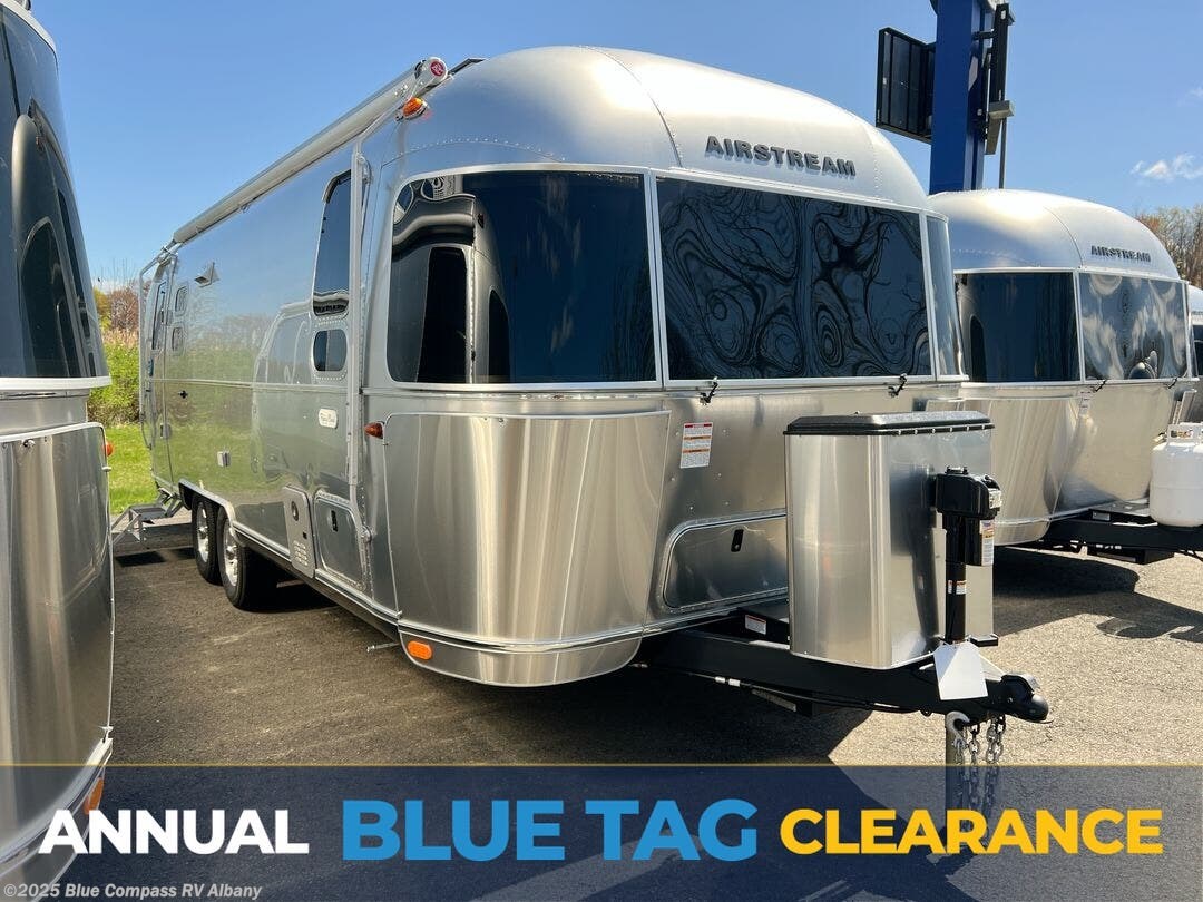 New 2025 Airstream Flying Cloud 25FB Twin available in Latham, New York
