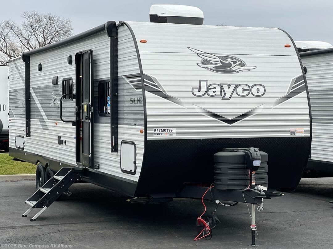 New 2025 Jayco Jay Flight SLX 294QBS available in Latham, New York
