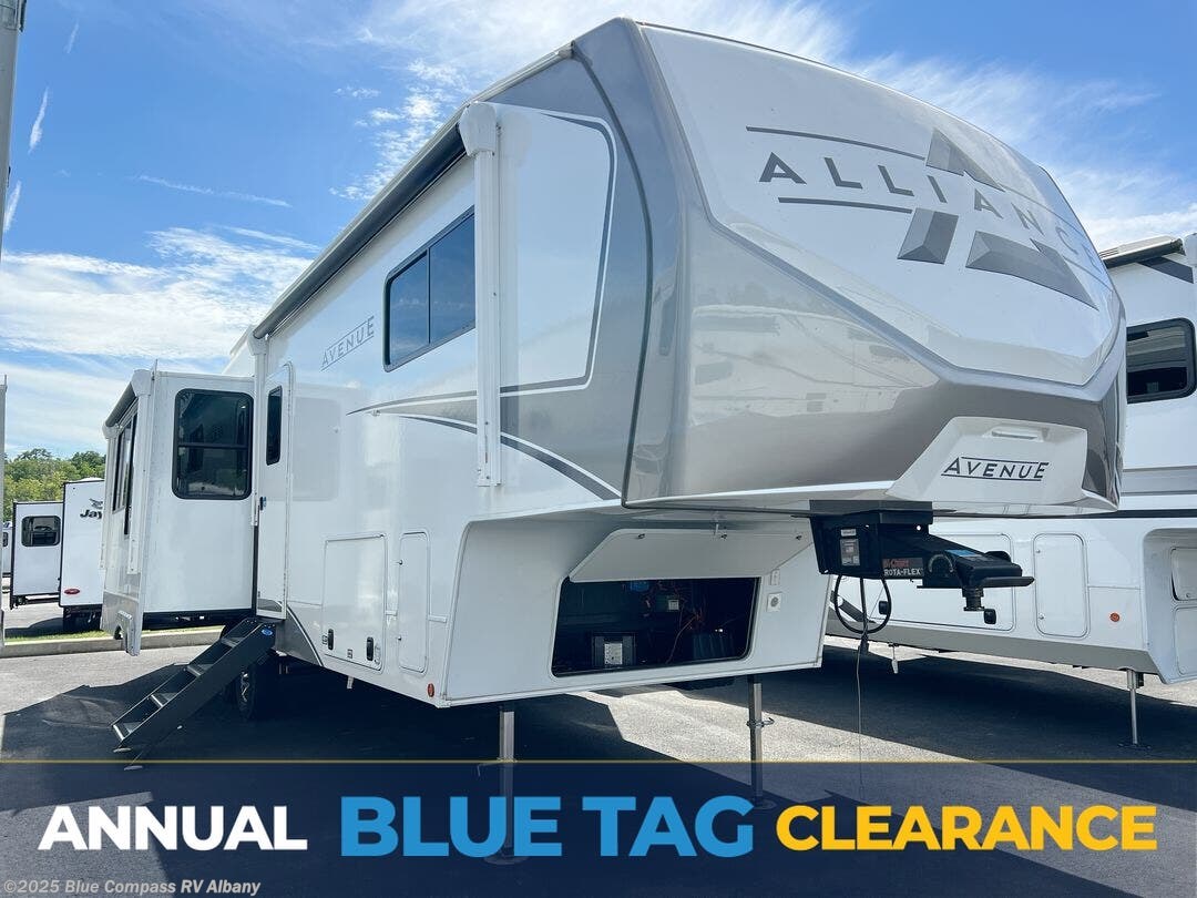 New 2026 Alliance RV Avenue 32RLS available in Latham, New York