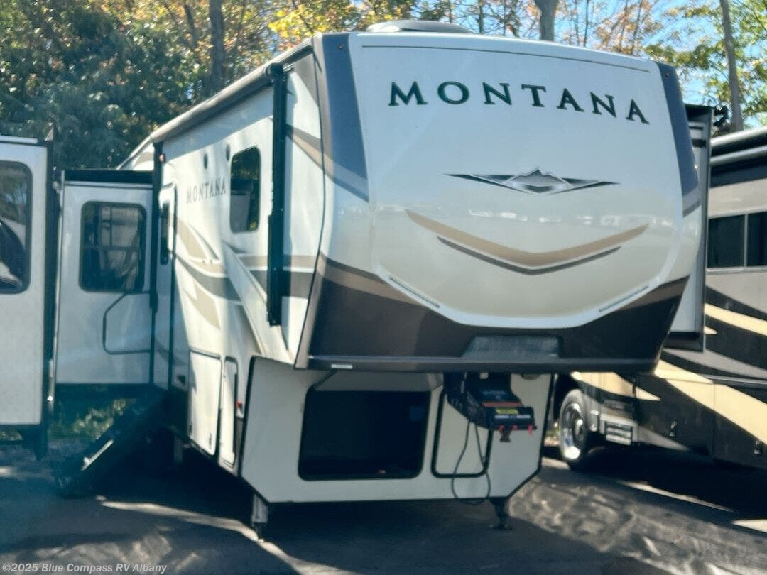 Used 2020 Keystone Montana 3120RL available in Latham, New York