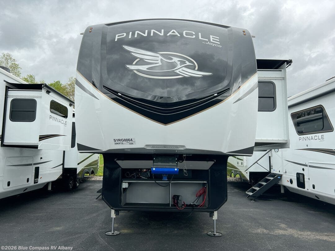 New 2025 Jayco Pinnacle 38KPTS available in Latham, New York