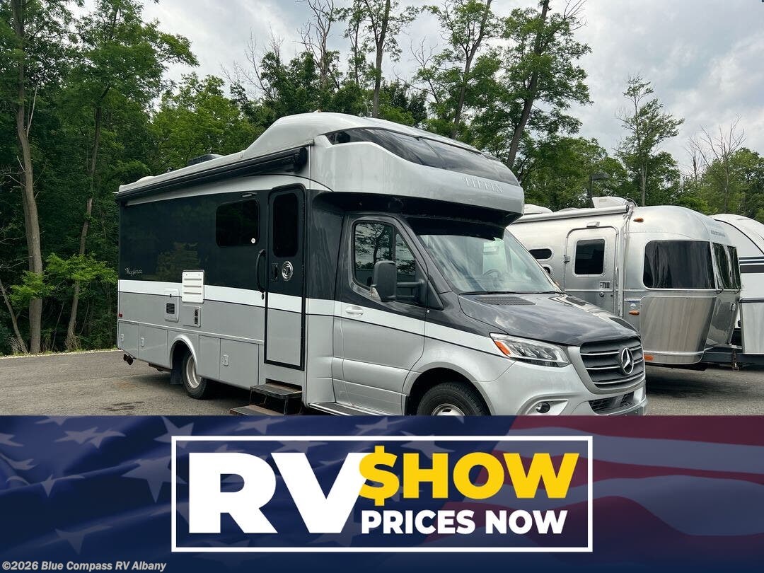 Used 2020 Tiffin Wayfarer 25RW available in Latham, New York