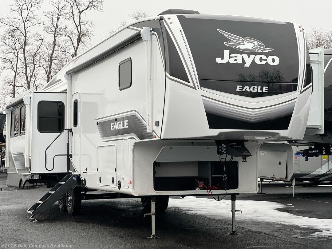 New 2026 Jayco Eagle 335LSTS available in Latham, New York