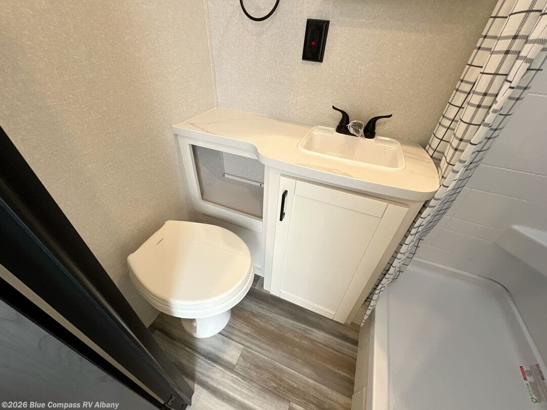 New 2026 Jayco Jay Flight SLX 210QB available in Latham, New York