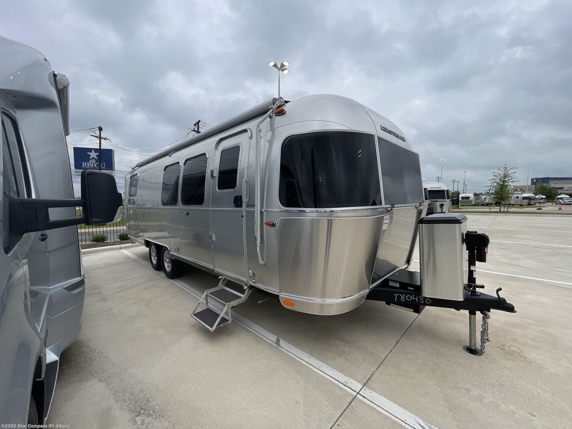 New 2026 Airstream Flying Cloud 28RB available in Latham, New York