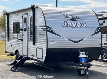 New 2026 Jayco Jay Flight SLX 175FQ available in Latham, New York