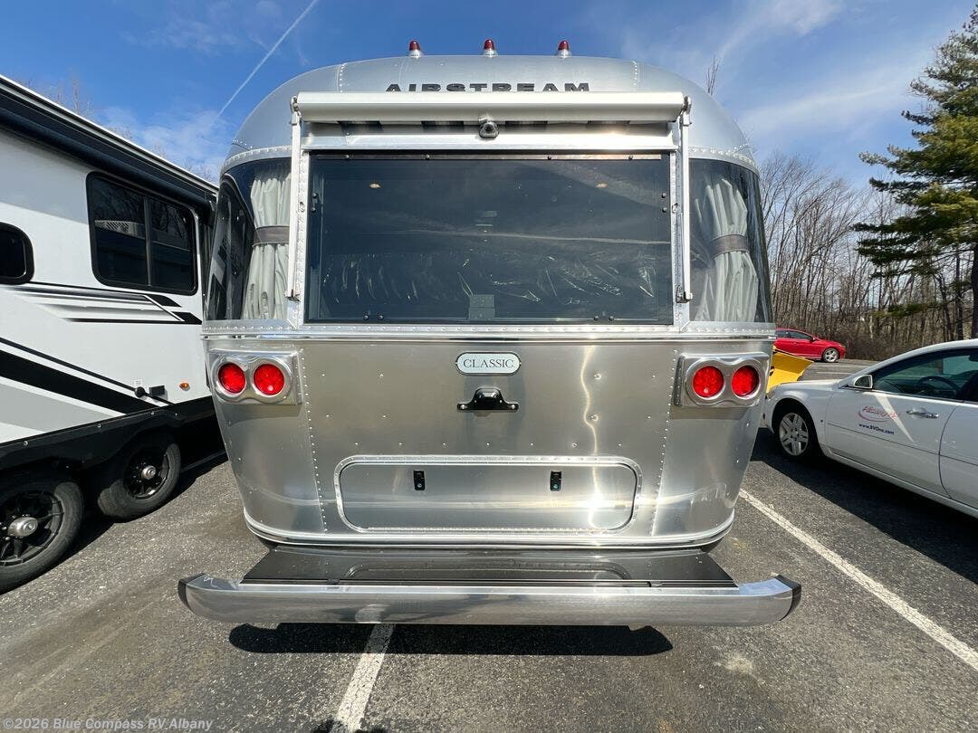 New 2026 Airstream Classic 28RB available in Latham, New York
