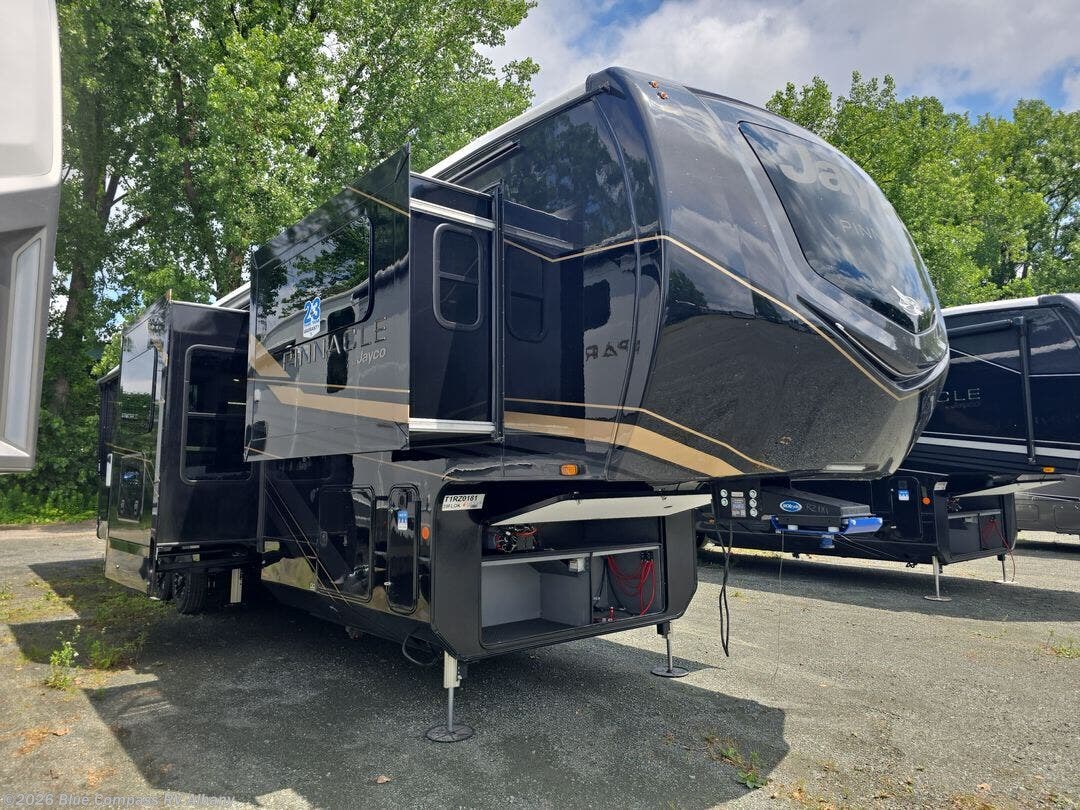 New 2026 Jayco Pinnacle 39FLOK available in Latham, New York