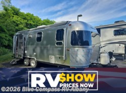 New 2026 Airstream Globetrotter 25FB Twin available in Latham, New York