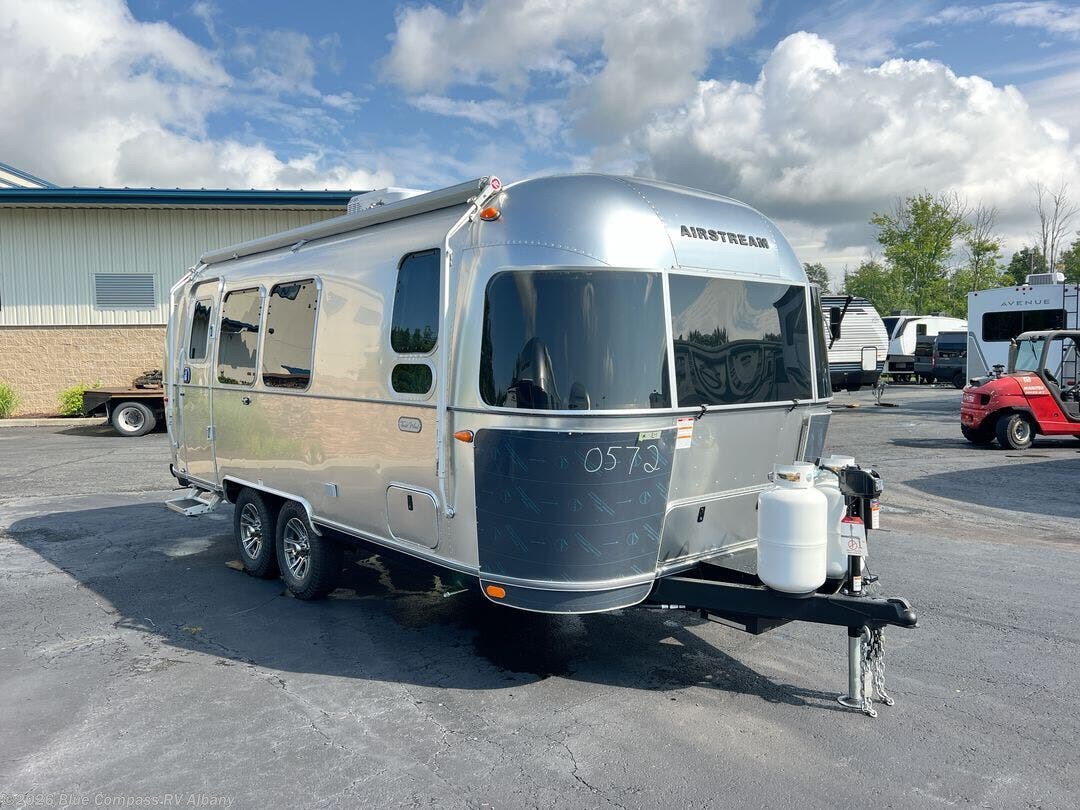 New 2027 Airstream Trade Wind 23FB Twin available in Latham, New York