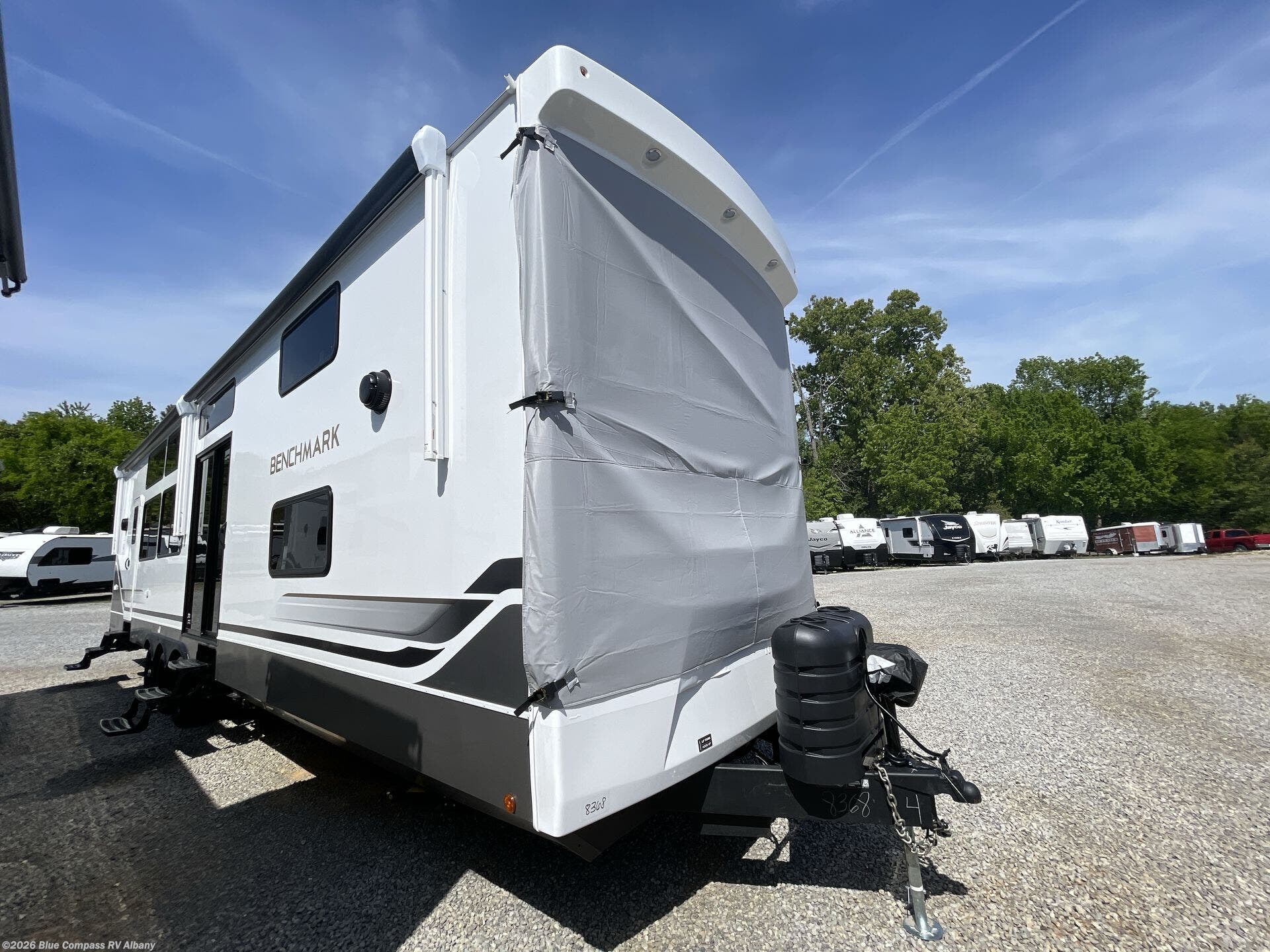 New 2026 Alliance RV Benchmark 44LFT available in Latham, New York