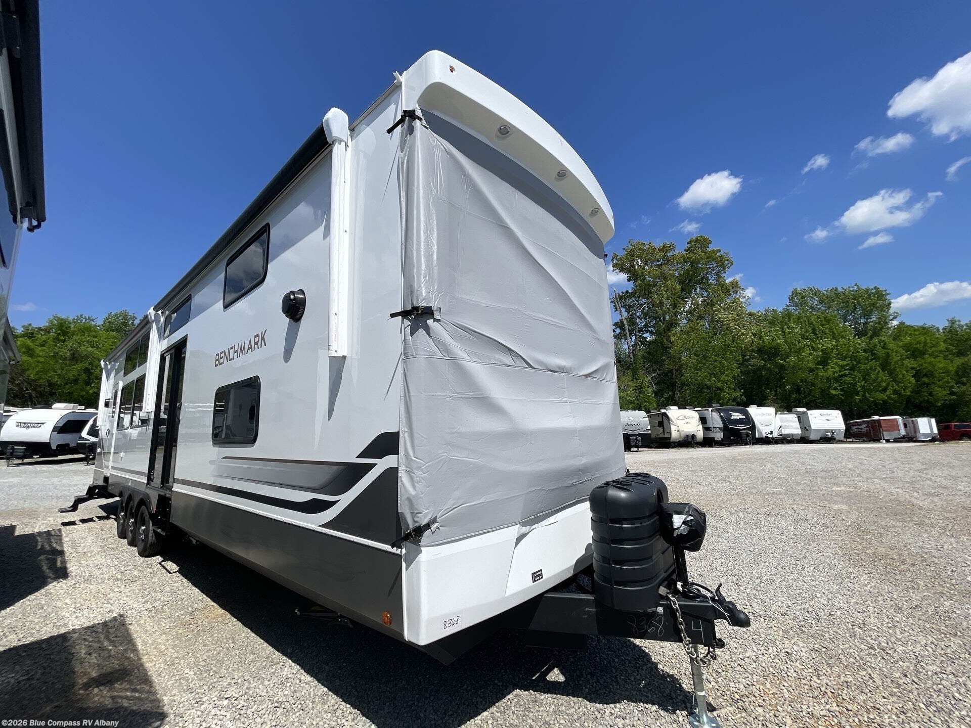 New 2026 Alliance RV Benchmark 44LFT available in Latham, New York
